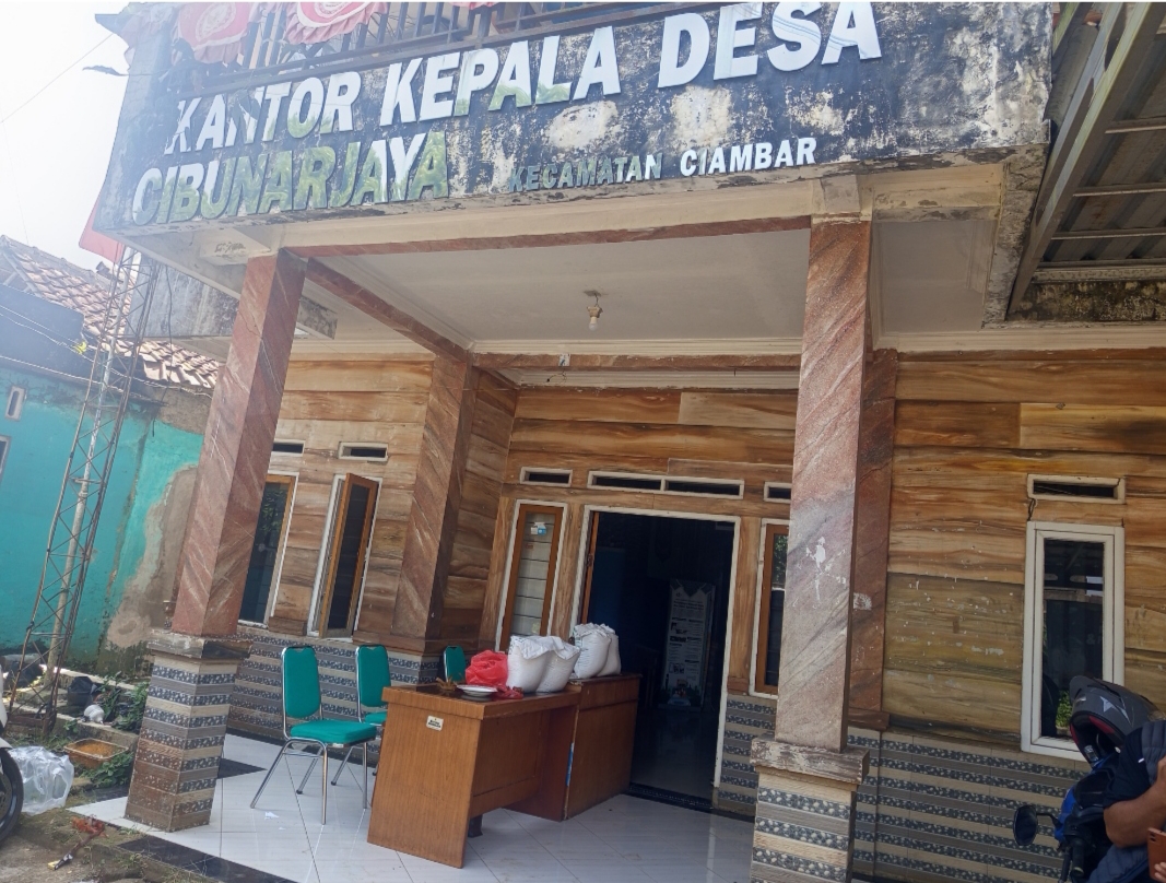 Bantuan Pangan Periode Februari - Maret Direalisasikan Pemdes Cibunar Jaya