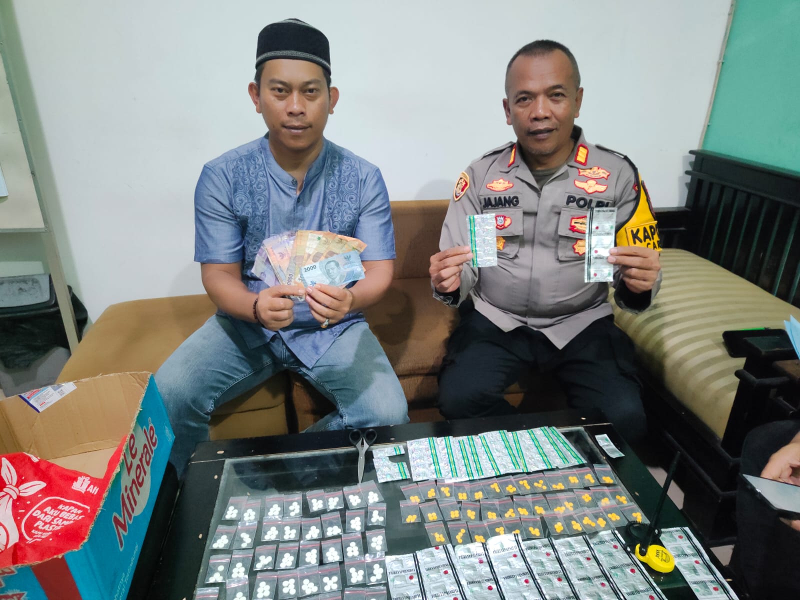 Polsek Caringin Ungkap Peredaran Obat Keras Ilegal, Ratusan Butir Obat Golongan G Disita
