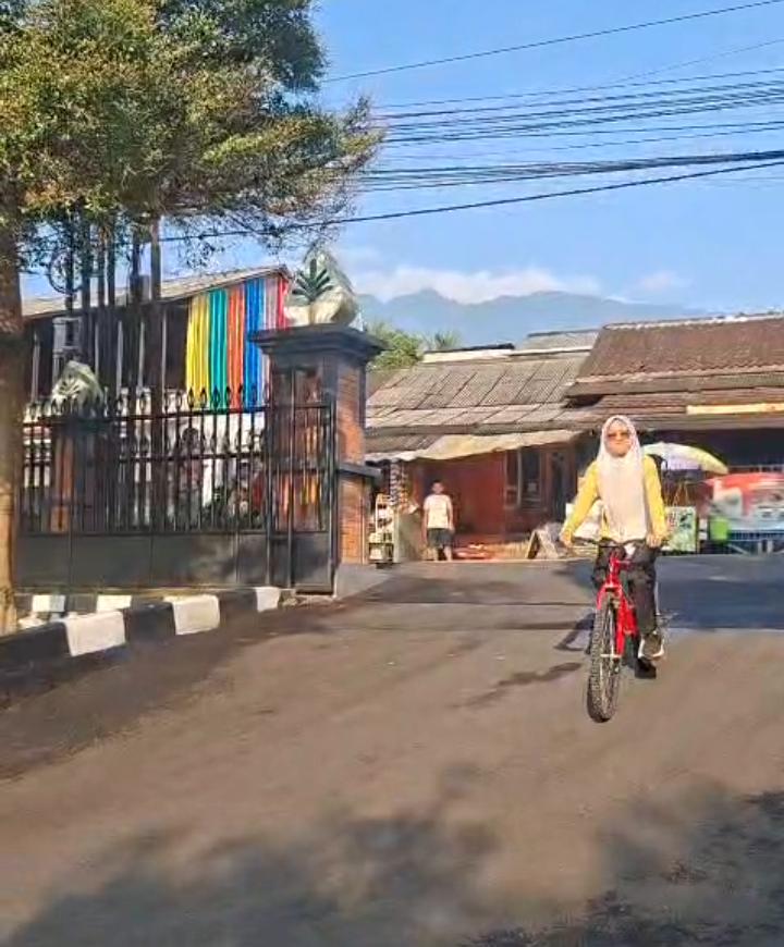 ASN Kecamatan Cijeruk Mulai Bersepeda ke Kantor, Tindak Lanjut Instruksi Bupati Bogor Soal Efisiensi Energi